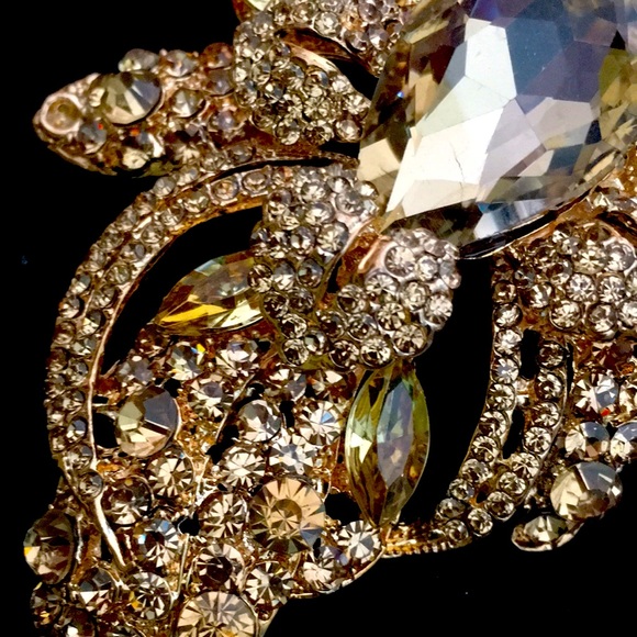Stunning Gold Crystals Brooch - Picture 2 of 5